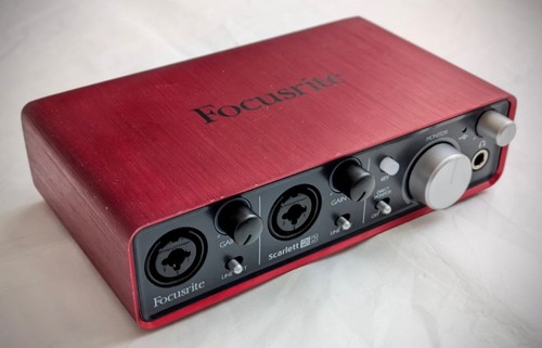 Focusrite scarlett 2i2 1st - focusrite,