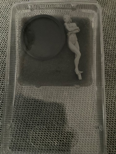 Naked lady figurine