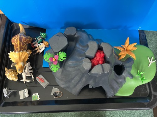 Playmobil triceratops dinosaur - triceratops,