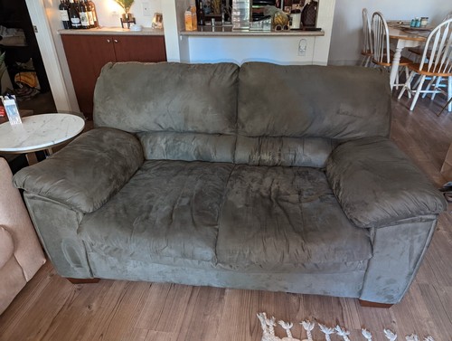 Loveseat couch - loveseat,