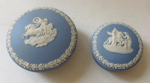 Wedgwood pottery lidded - 2x,