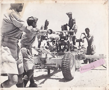 RARE OLD PRESS PHOTO WW2 MILITARY SOLDIER UNIFORM ANTI AIRCRAFT GUN BX 15