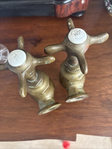 Shank 1854 globe taps - globe,