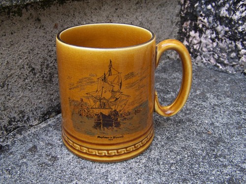Unmarked pottery mayflower - pottery,