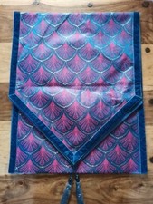 laura ashley Blue/pink Damask table runner 250x50cm.