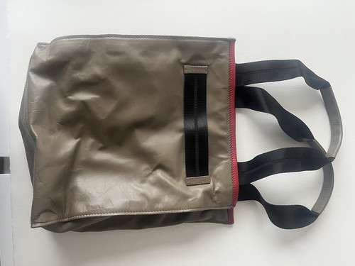 Mandarina duck tote - mandarina,