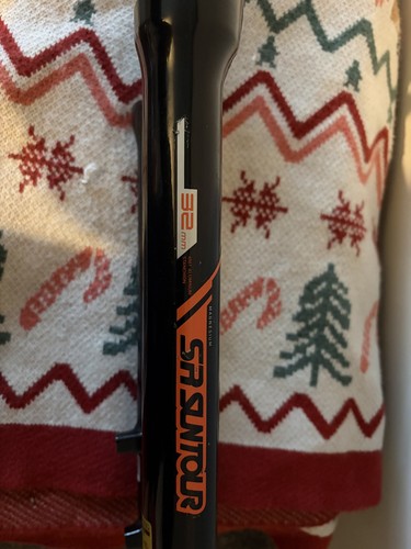 Suntour suspension fork - 34,