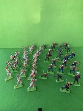 Britains Deetail 1971 Knights  44 Figures ( 22 Silver 22 Black Knights )