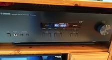 Yamaha R-S202D Stereo Receiver