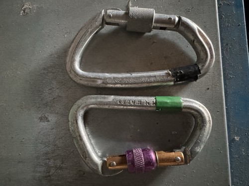 Screwgate carabiner - screwgate,