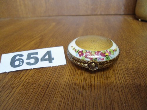Gold encrusted compact shaped - gold,