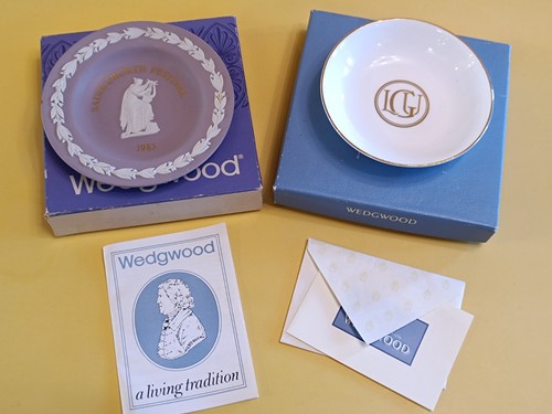 Vintage wedgwood small - wedgwood, pin