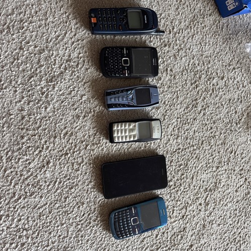Six vintage nokia mobile - six,