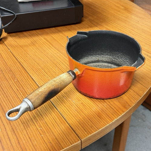 Creuset cast iron enamel - cast,