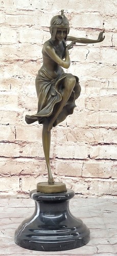 Signed chiparus bronze - signed, d.h.chiparus,