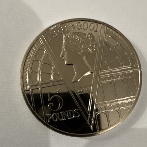 2001 five pounds coin - uk,