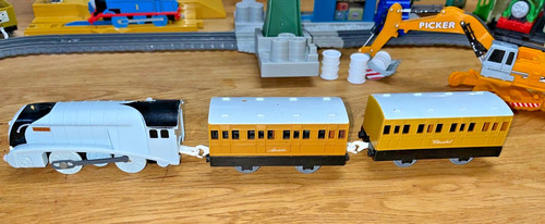 Thomas friends trackmaster - thomas, &