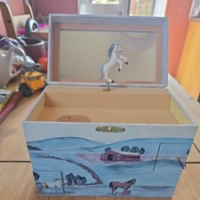 Enchantmints HideAway Horse