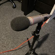 AKG C1000s microphone