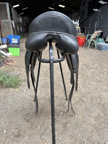 Albion dressage saddle - k2,