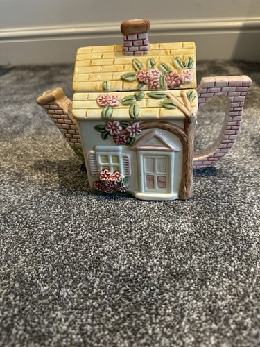 Novelty cottage teapot - cottage, by