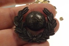 MILITARY BADGE THE ROYAL