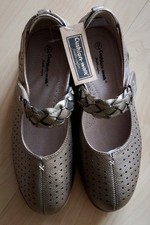 Cushion Walk ladies bronze Mary Jane shoes  size 6 EEE brand new