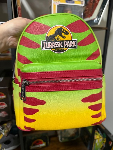 Jurassic park jeep life finds - jurassic,