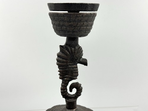 Cast iron seahorse pillar - cast,