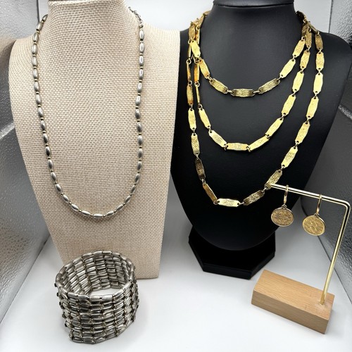 Classy vtg jewelry lot - classy,