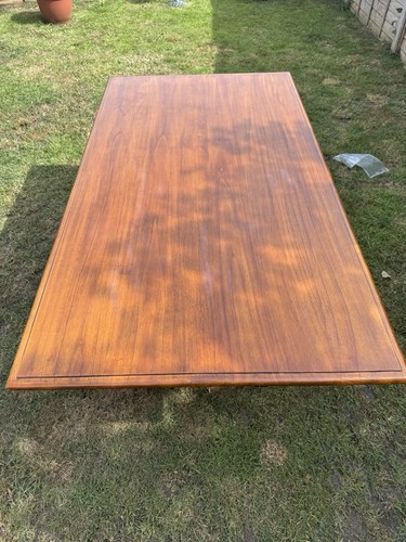 Solid dark oak octagonal - dark,