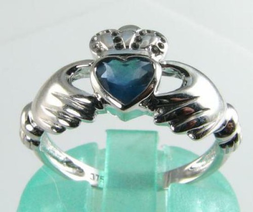 Lush white gold sapphire - 9k,