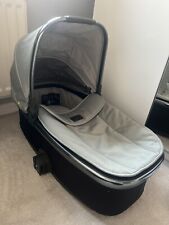 Babystyle Oyster3 Carrycot Spearmint Green with brand new rain cover / mattress
