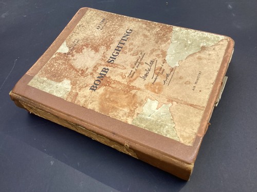 Very rare original 1943 ww2 - original,