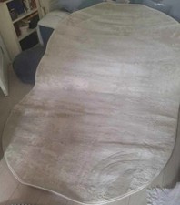 new Oval Rug 8 Feet X 5 .ft 3