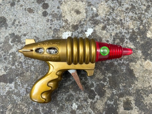 Ray toy robot gun - toy, space