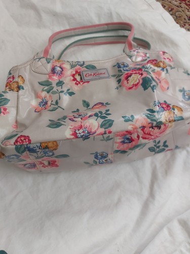 Cath kidston flowery oilcloth - kidston,