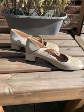 10.5 LADIES ELEGANT “Mary
