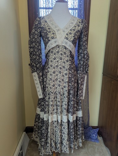 Vintage 1969 gunne - vintage, black