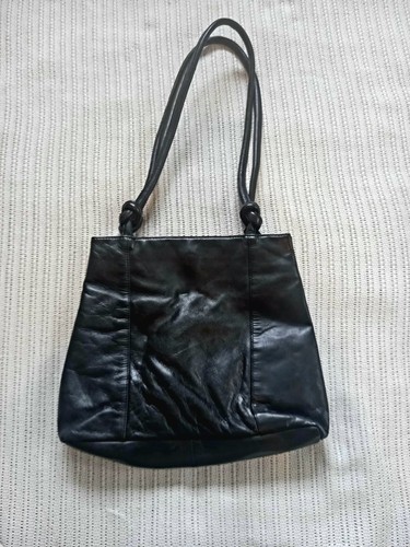 Beautiful vintage leather bag - vintage,