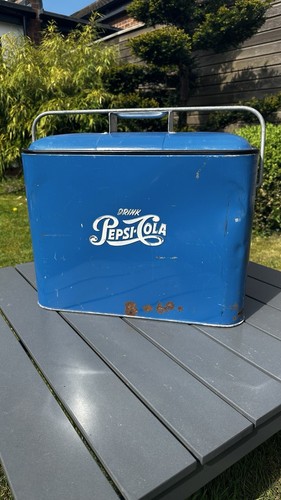 1950 blue metal vintage - metal,