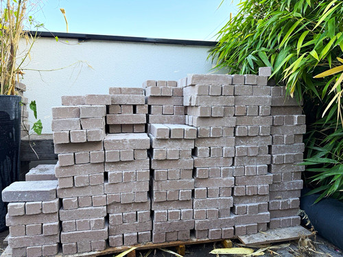 Tumbled pavers 202x50x60 light - pavers,