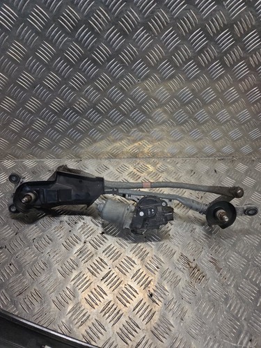 Lexus is300h mk3 front wiper - lexus,