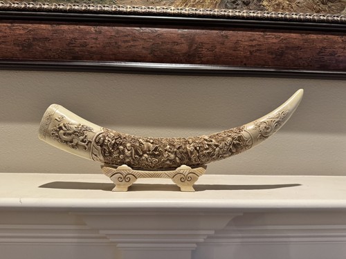 Vtg rare intricately carved - rare,