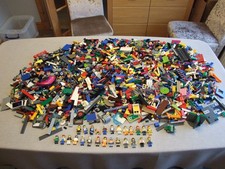Genuine 5.5kg LEGO Bricks Bundle Job Lot - CITY - 25 MINIFIGURES - SPARES