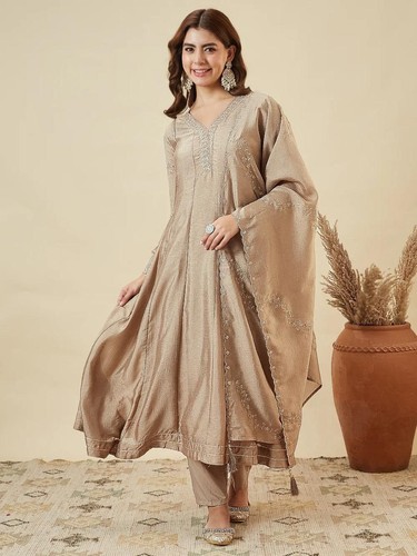 Pakistani kameez salwar - kameez,