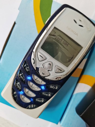 Nokia 8310 white black - nokia,