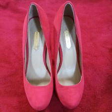 Heeled Court  Shoes  Red Faux Suede Size 5 By Dorothy Perkins In VGC