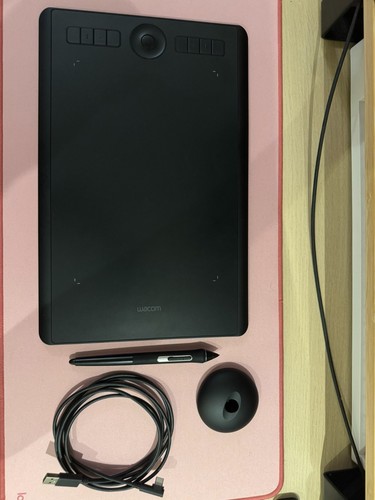 Wacom intuos pro medium - intuos,