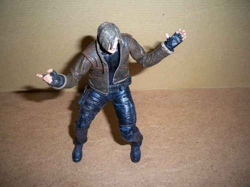 Resident evil figure - evil, 4
